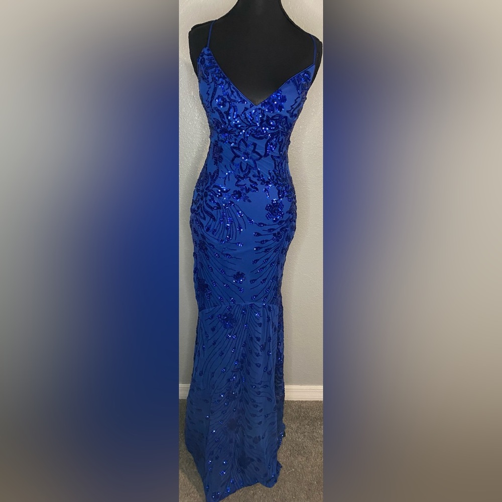 Elegant Blue Sequin Dress